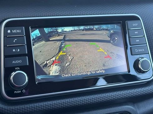 Certified 2025 Nissan Kicks Play S image 33