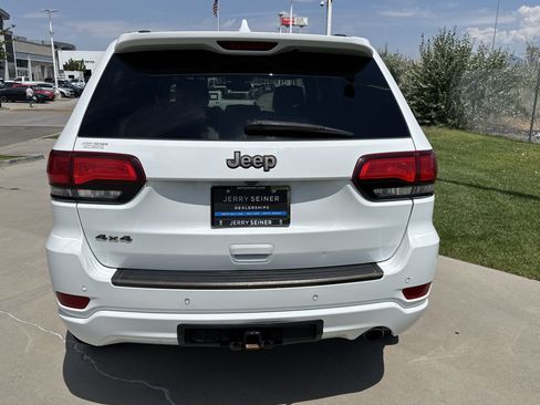 Used 2017 Jeep Grand Cherokee Limited 75th Anniversary AWD/4WD image 4