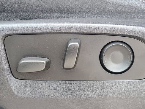 Used 2023 Chevrolet Silverado 1500 High Country w/ Technology Package image 17