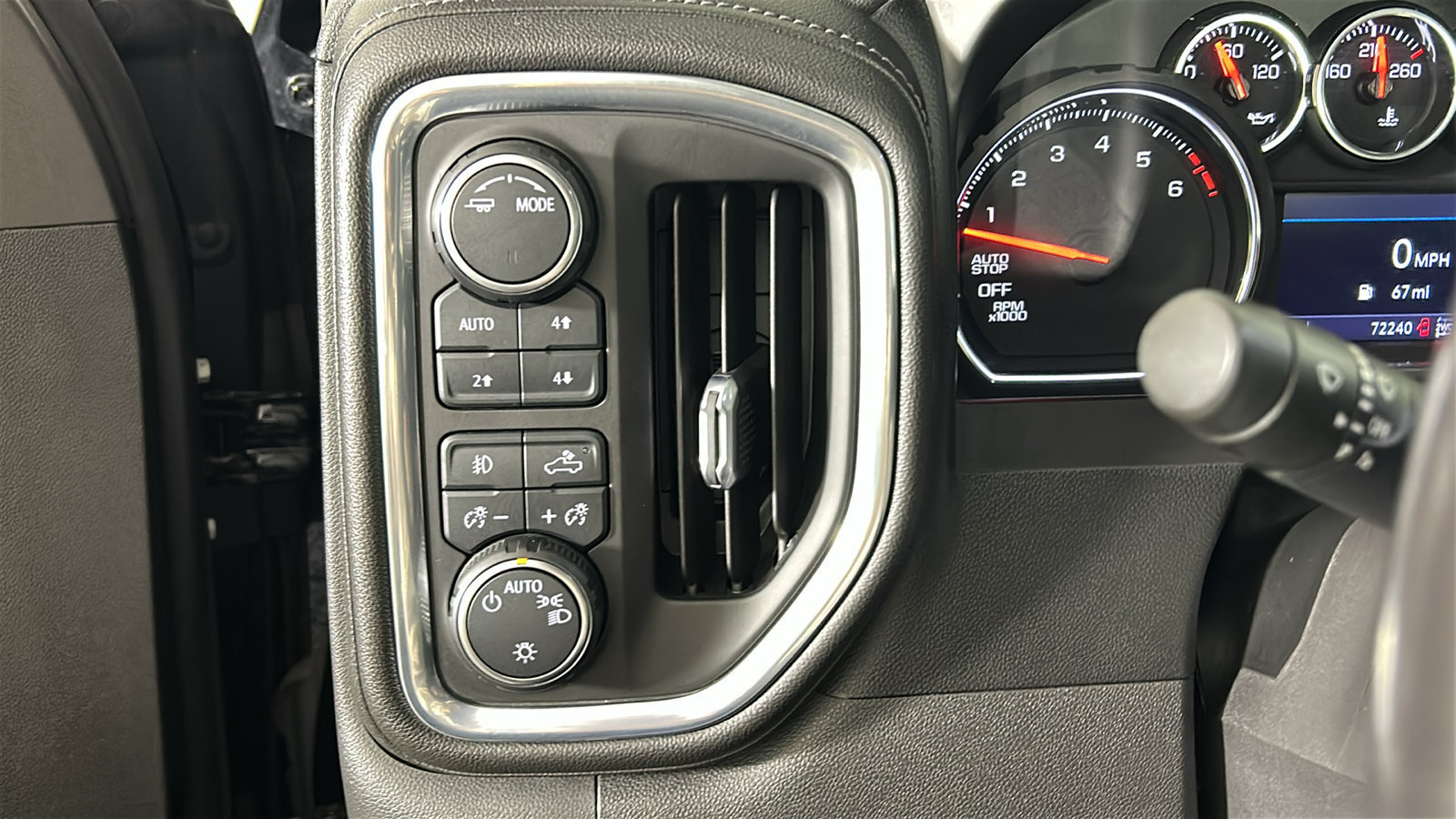 Used 2021 Chevrolet Silverado 1500 RST w/ Max Trailering Package AWD/4WD image 23