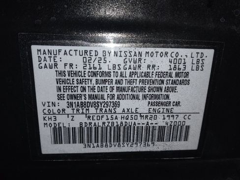 Used 2025 Nissan Sentra SR FWD image 33