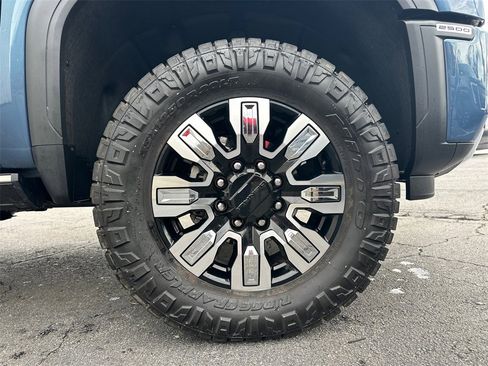 Used 2024 GMC Sierra 2500 Denali w/ Denali Reserve Package image 13