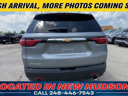 Used 2023 Chevrolet Traverse LT FWD image 9