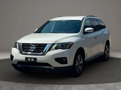 Used 2018 Nissan Pathfinder SV AWD/4WD image 3