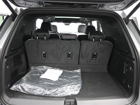 Used 2024 Chevrolet Traverse RS w/ LPO, Floor Liner Package image 45