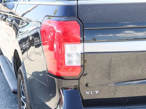 Used 2024 Ford Expedition Max XLT RWD image 7