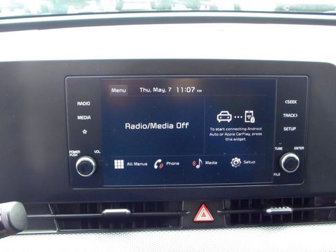 Used 2025 Kia Sportage LX FWD image 19