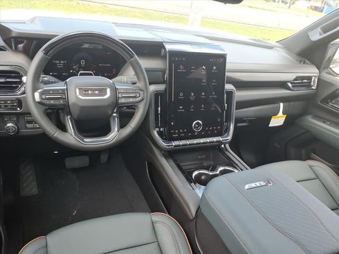 New 2026 GMC Yukon XL AT4 AWD/4WD image 18