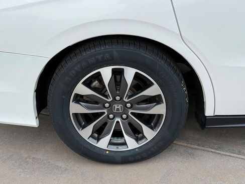 Used 2024 Honda Odyssey EX-L image 6