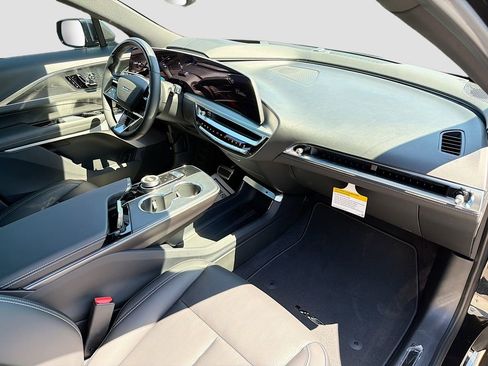 New 2026 Cadillac Lyriq V AWD/4WD image 15