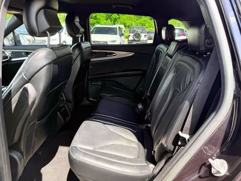 Used 2019 Lincoln Nautilus Select AWD/4WD image 14