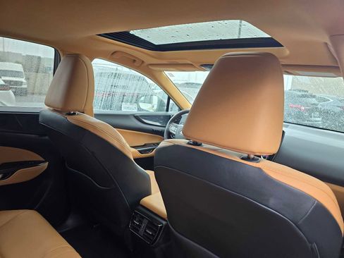 Used 2025 Lexus NX 350h AWD w/ Premium Package image 15