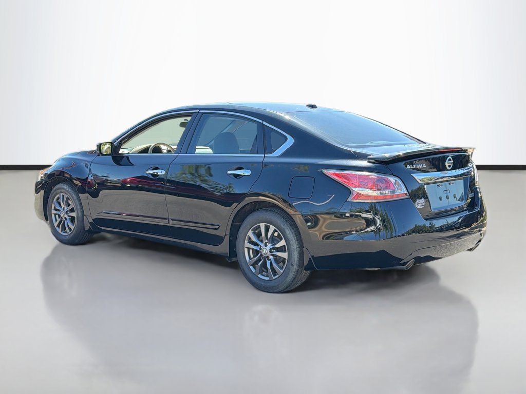 Used 2015 Nissan Altima 2.5 S w/ Special Edition Package FWD image 7