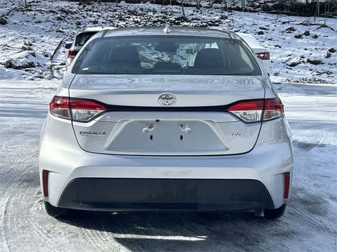 Used 2023 Toyota Corolla LE image 4