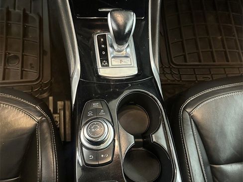 Used 2017 INFINITI QX30 Premium w/ Navigation Package image 20