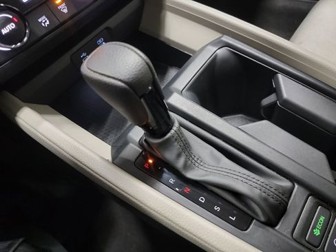 Certified 2024 Honda Accord EX image 27