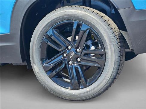 New 2026 Chevrolet TrailBlazer LT w/ Midnight Edition FWD image 11