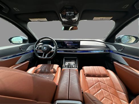 Used 2023 BMW 760i xDrive w/ Luxury Rear Seating Package AWD/4WD image 39