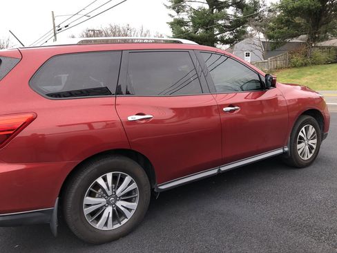 Used 2017 Nissan Pathfinder SL w/ SL Premium Package image 6
