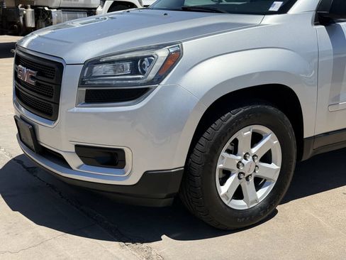 Used 2015 GMC Acadia SLE FWD image 5