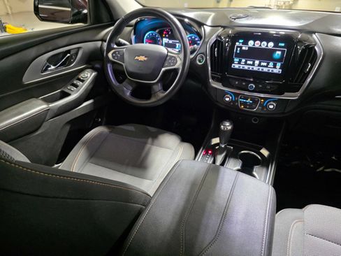 Used 2018 Chevrolet Traverse LT FWD image 20