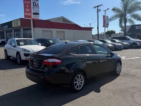 Used 2015 Ford Fiesta SE w/ Equipment Group 201A image 5