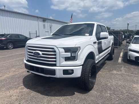 Used 2016 Ford F150 Lariat w/ Equipment Group 502A Luxury AWD/4WD image 3