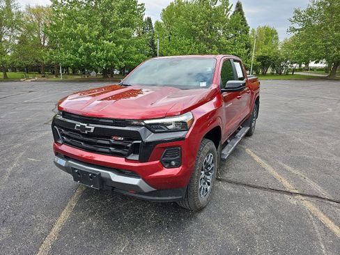 Used 2024 Chevrolet Colorado Z71 w/ Z71 Convenience Package 2 AWD/4WD image 2