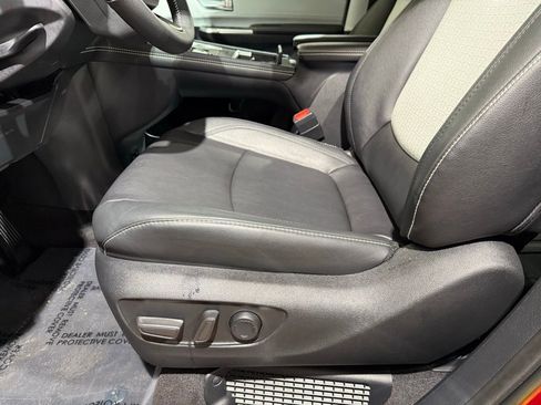 Certified 2025 Toyota Sienna XSE image 14