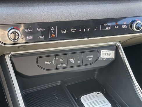 New 2026 Kia Carnival EX image 37