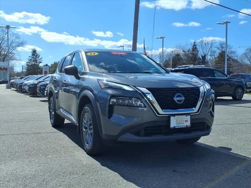 Used 2023 Nissan Rogue S image 3
