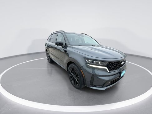 Used 2022 Kia Sorento SX FWD image 2