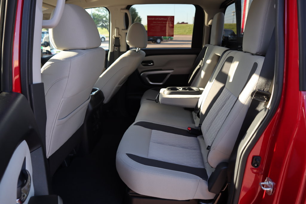 Certified 2024 Nissan Titan SV w/ SV Convenience Package RWD image 13