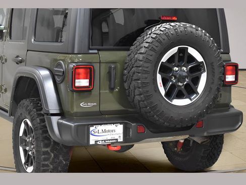 Used 2021 Jeep Wrangler Unlimited Rubicon w/ Dual Top Group AWD/4WD image 8