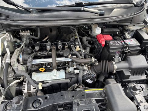Used 2025 Nissan Versa SV FWD image 29