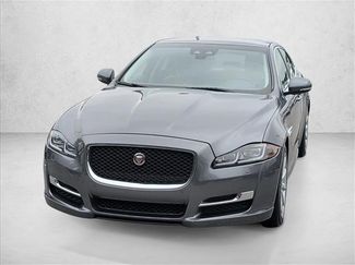 Used 2019 Jaguar XJ R-Sport RWD video 1