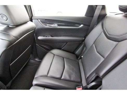 Used 2022 Cadillac XT5 Premium Luxury w/ Technology Package image 12