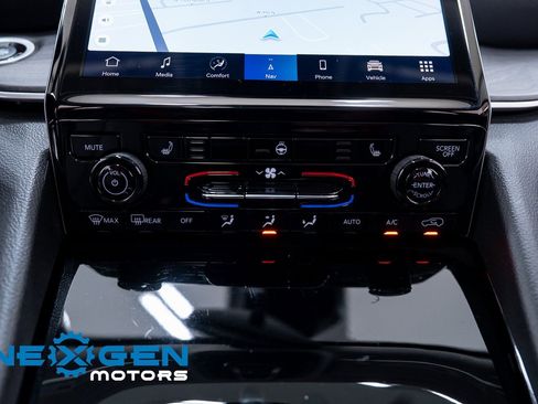 Used 2022 Jeep Grand Cherokee Limited image 14