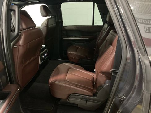 Used 2022 Ford Expedition Max Limited image 21