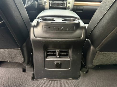 Used 2017 Nissan Titan SL RWD image 25