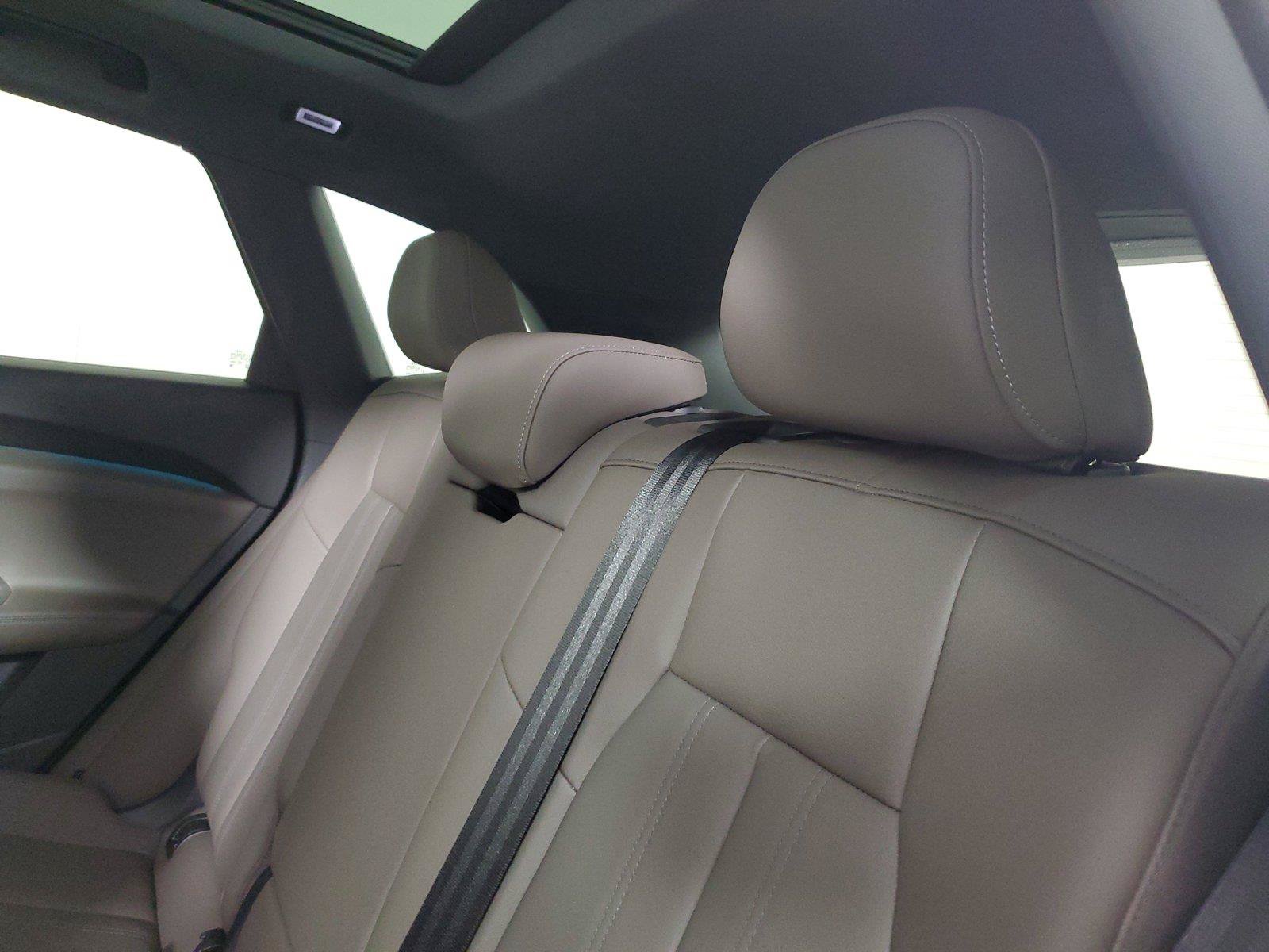 Certified 2025 Audi Q5 Premium w/ Convenience Package AWD/4WD image 13