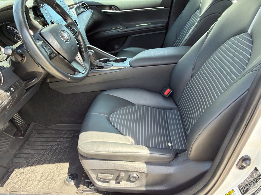 Used 2021 Toyota Camry SE FWD image 7