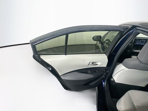 Used 2021 Toyota Corolla LE FWD image 24