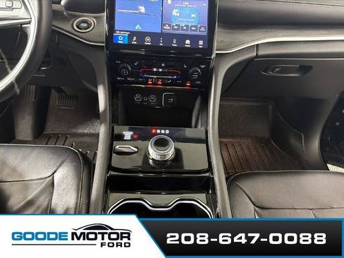 Used 2021 Jeep Grand Cherokee L Limited AWD/4WD image 17