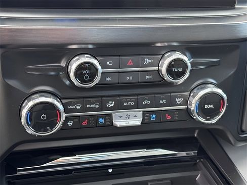 New 2026 Ford F250 Lariat w/ Black Appearance Package image 21