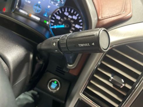 Used 2019 Ford F350 Platinum w/ Platinum Ultimate Package AWD/4WD image 20