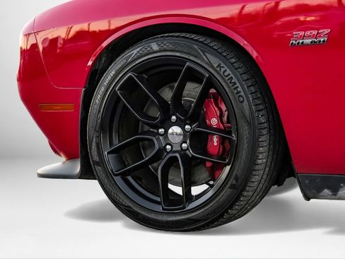 Used 2015 Dodge Challenger SRT w/ Technology Group image 61