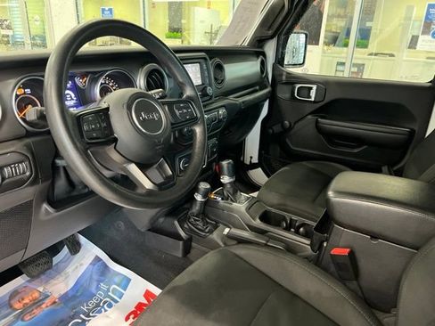 Used 2020 Jeep Wrangler Unlimited Sport AWD/4WD image 12