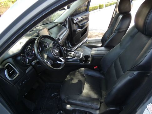 Used 2019 MAZDA CX-9 Touring image 51