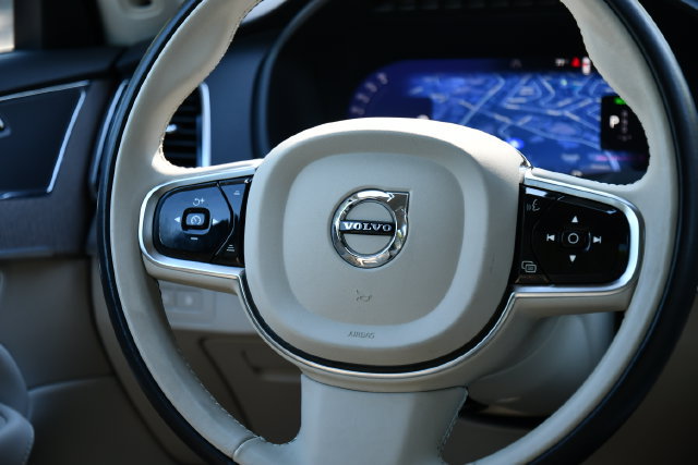 Used 2023 Volvo XC90 T8 Plus w/ Protection Package Premier AWD/4WD image 24